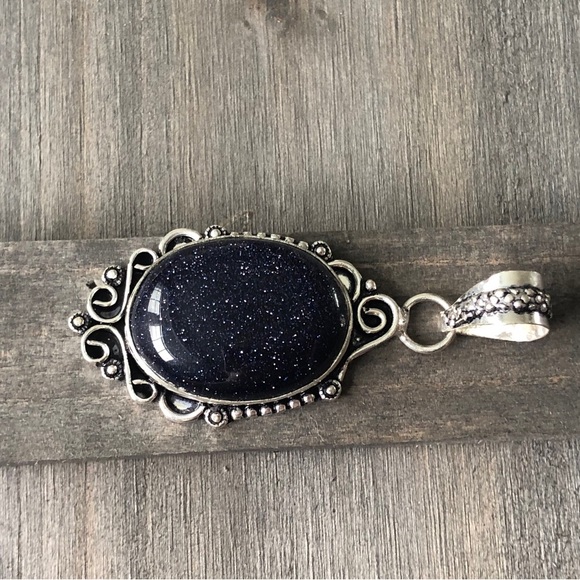 Blue Sandstone gemstone pendant - Picture 8 of 8